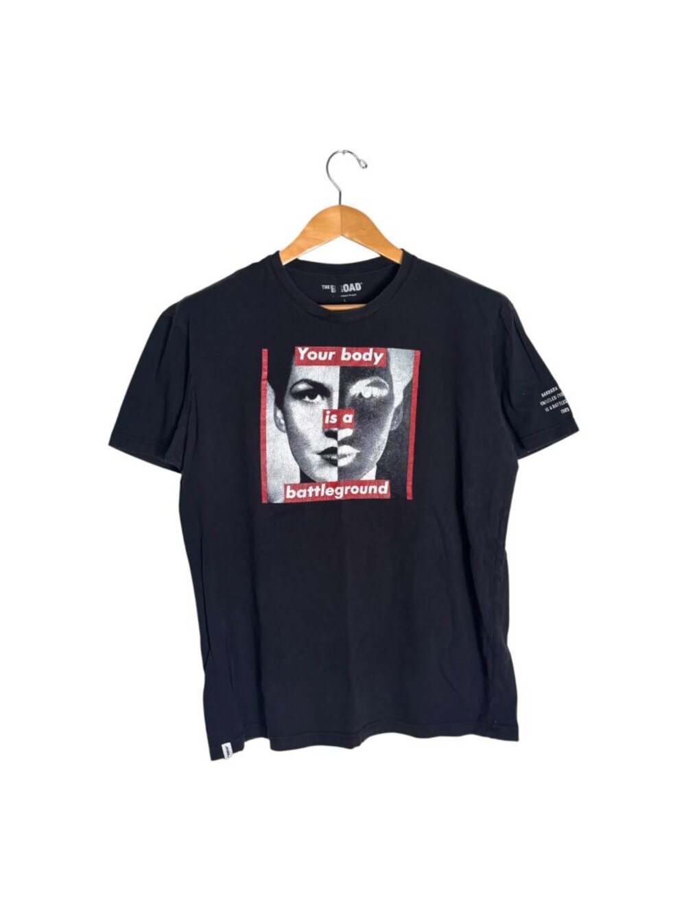 The Broad Museum LA Graphic T-Shirt L Your Body Is A Battleground Kruger Pop Art
